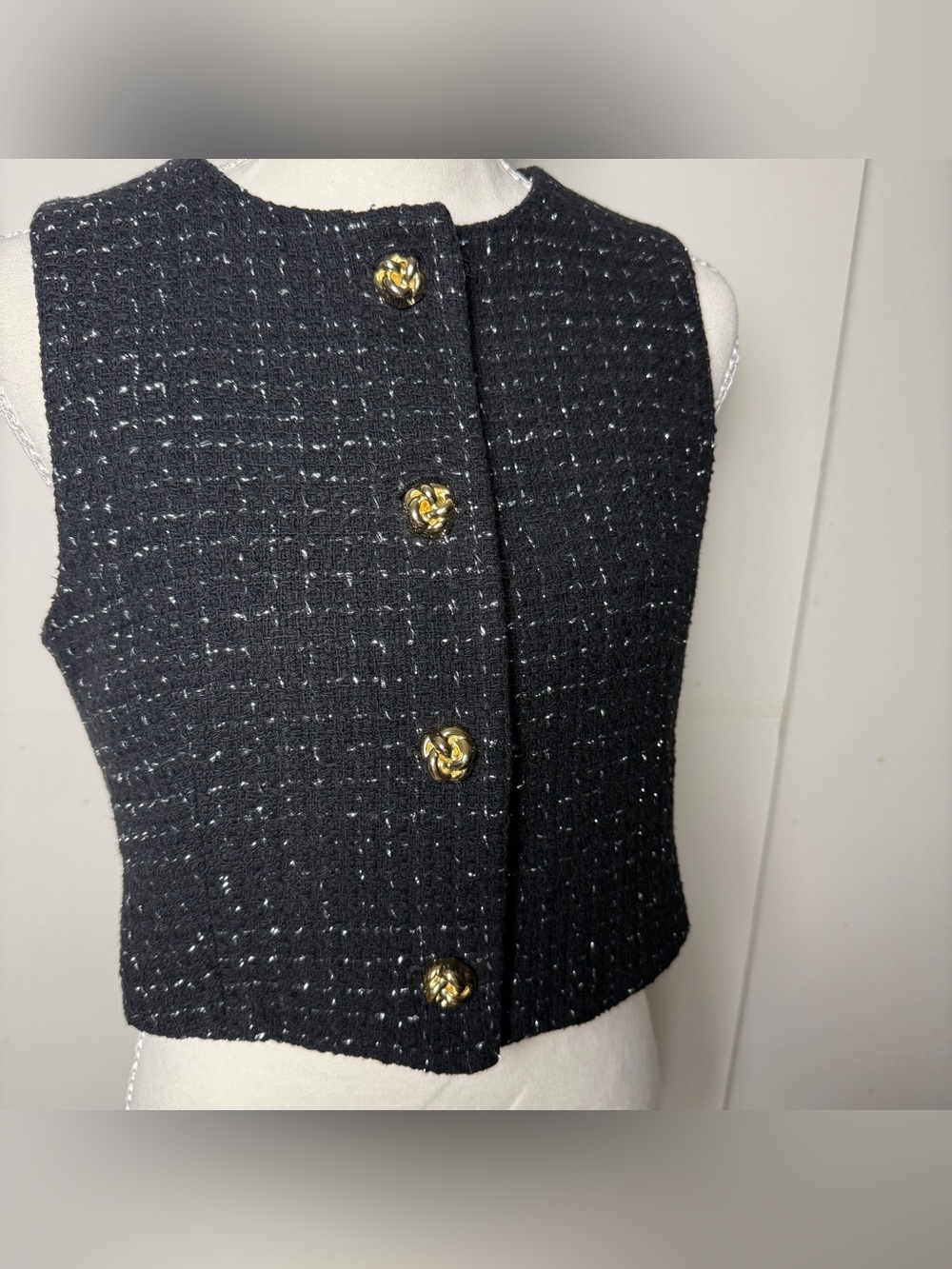 Zara Tweed Cropped Vest Women's Small Black Gold Button Boucle Parisian Luxe - Picture 3 of 7